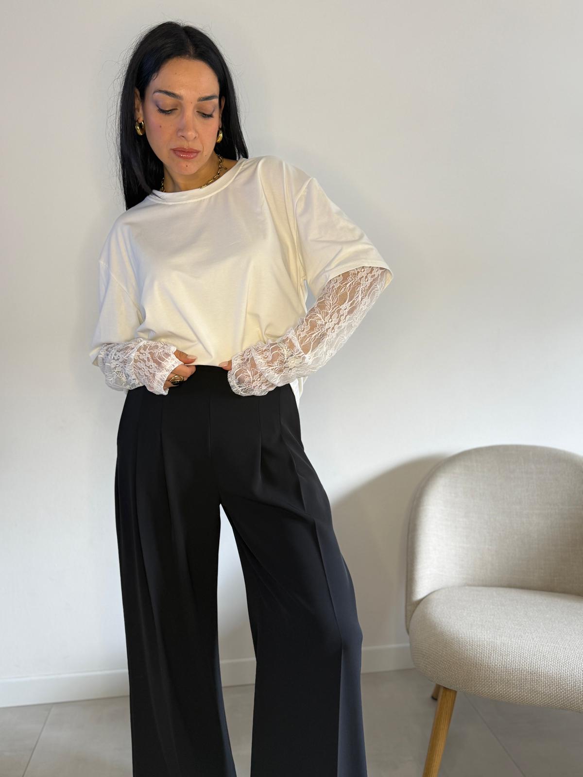 T-shirt maniche pizzo a polsino