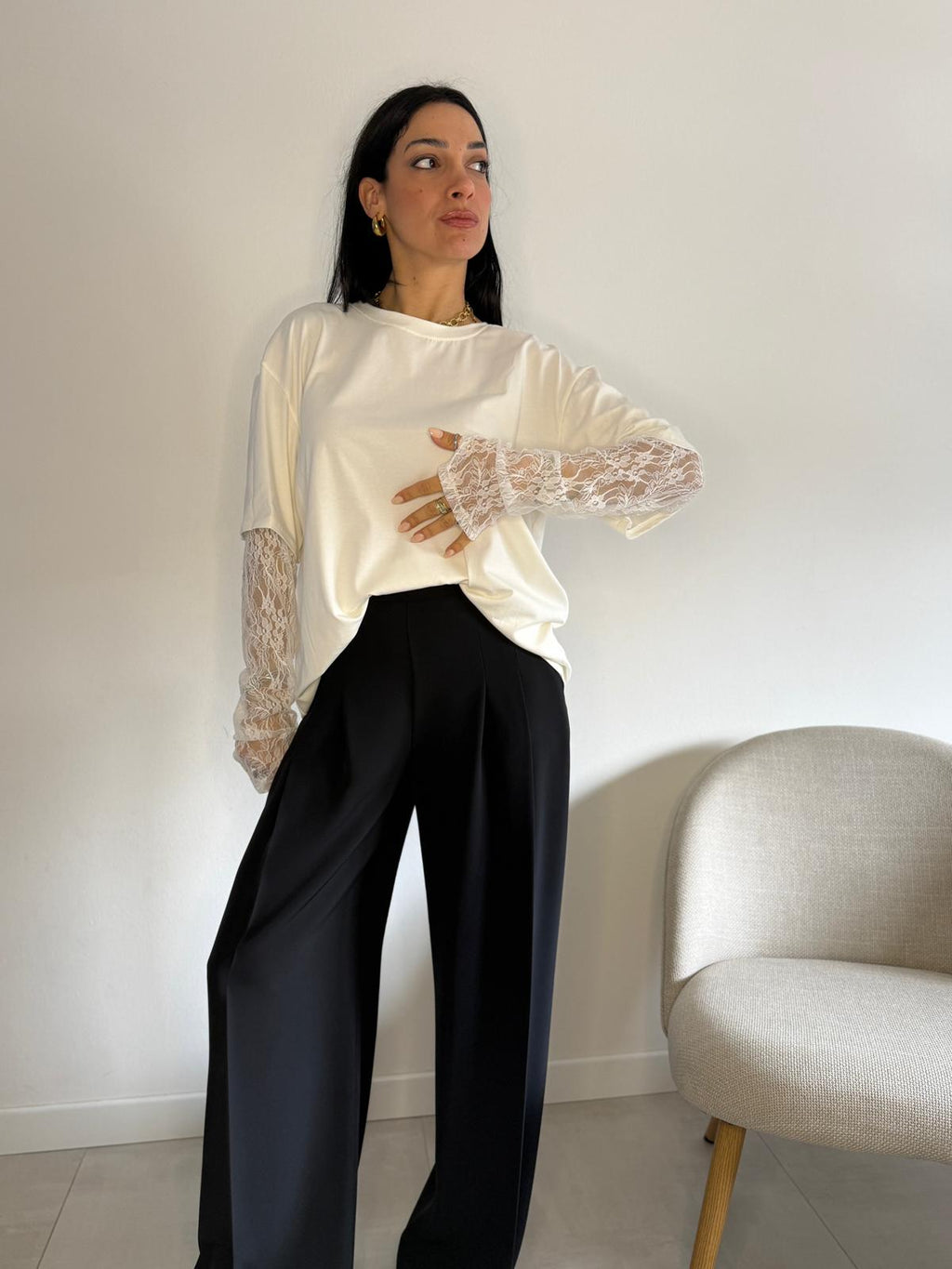 T-shirt maniche pizzo a polsino